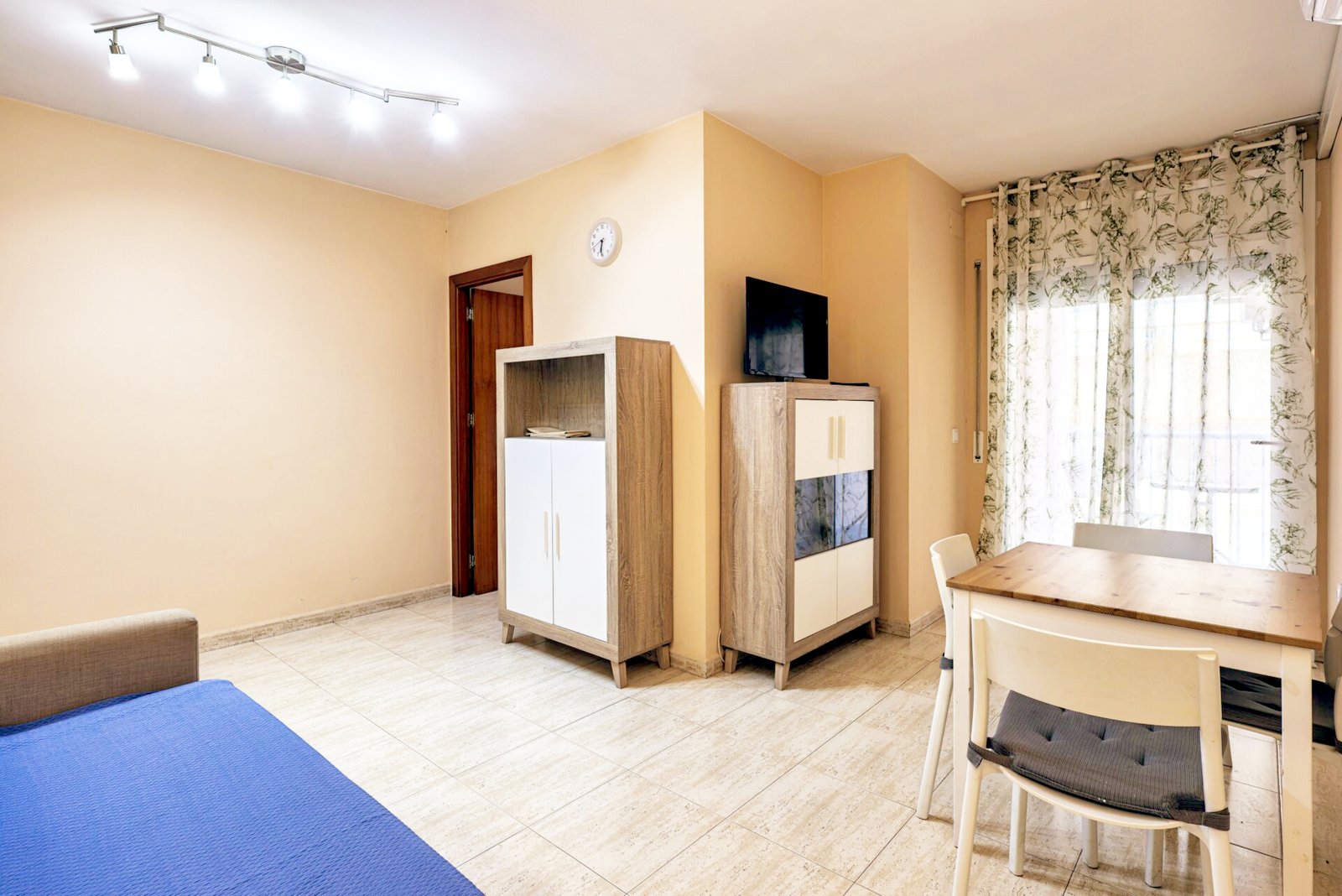 Salón en apartamento de 1 dormitorio en Costamar Calafell